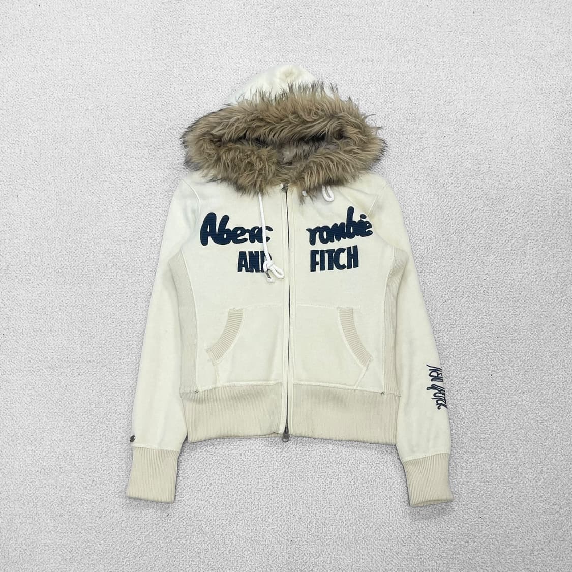 아베크롬비 스펠 로고 울프죠 후드퍼 집업 아이보리 상품이미지2