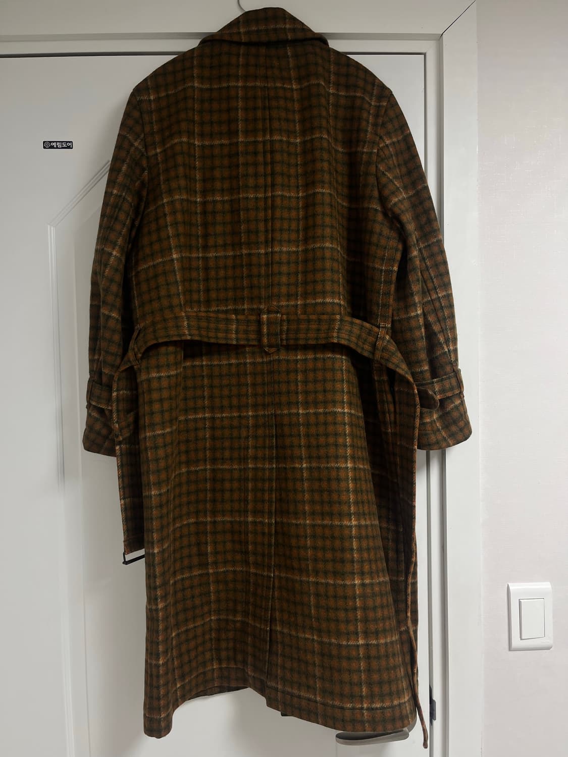 드리스반노튼 벨티드 코트 상품이미지2