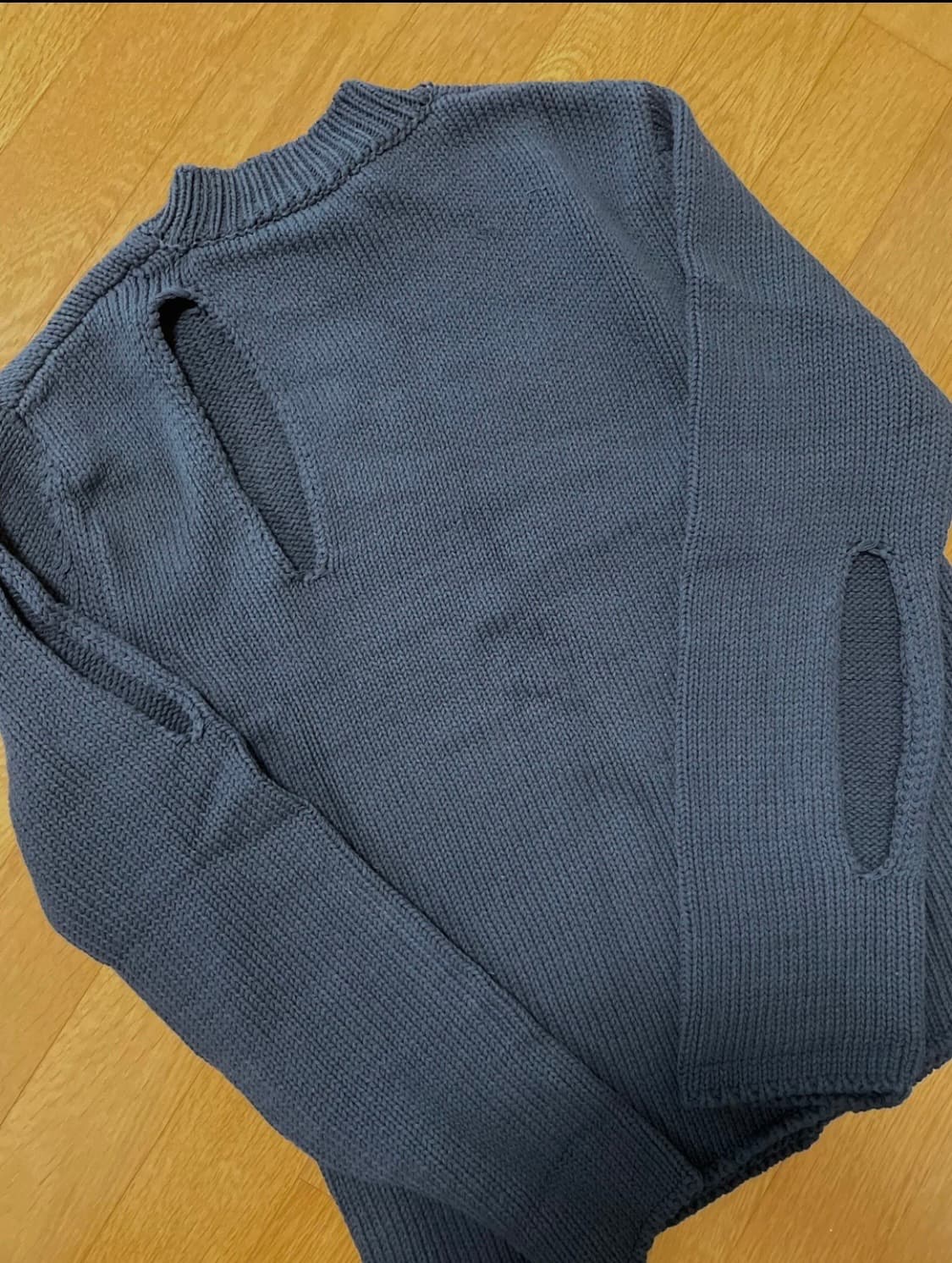 (스튜디오테이블 STUDIOTABLE) 컷아웃 니트 상품이미지3