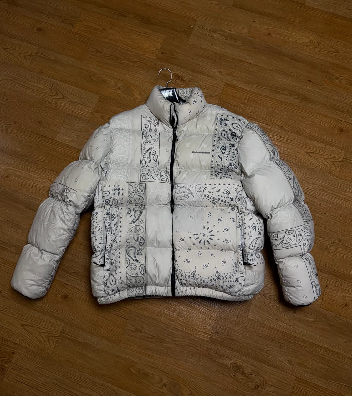 디스이즈네버댓 반다나 패딩 상품이미지1