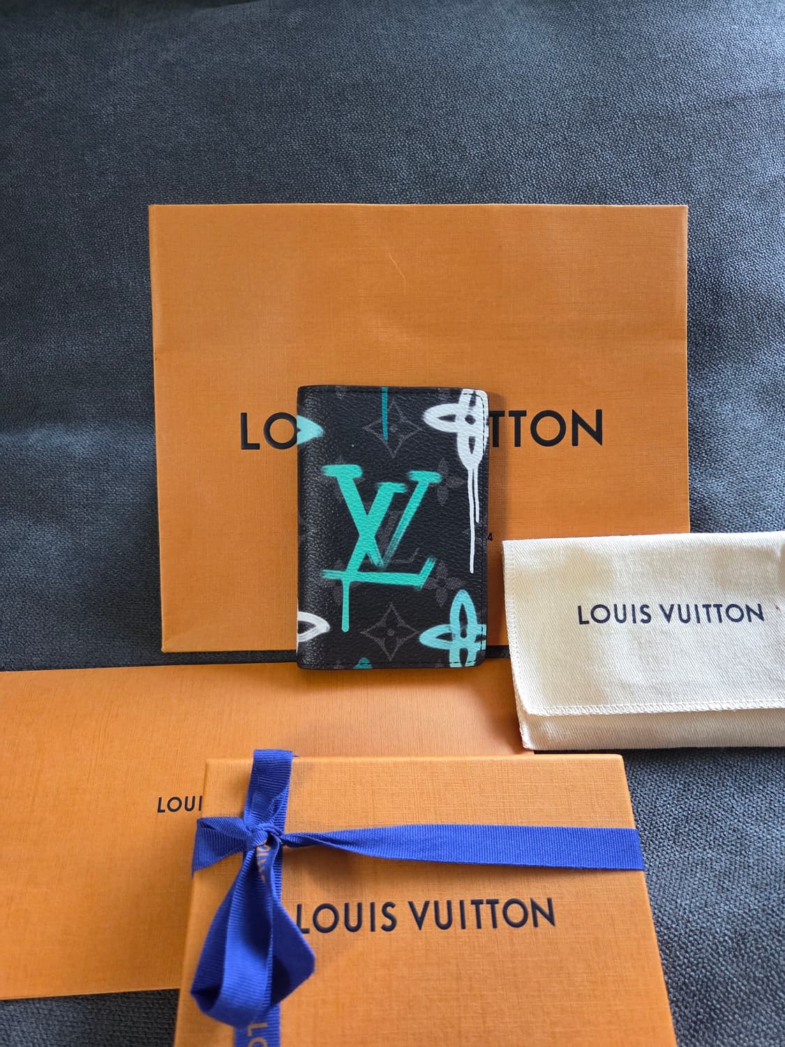 [정품/s+] 루이비통 오거나이저 그린 라이츠

(한정판) 상품이미지1