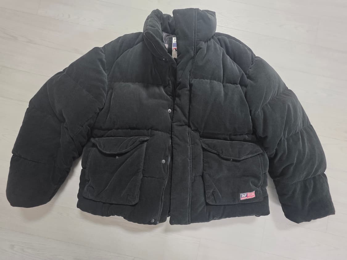 펜필드x프리즘웍스 콜라보 코듀로이

덕다운 패딩 105사이즈 상품이미지1