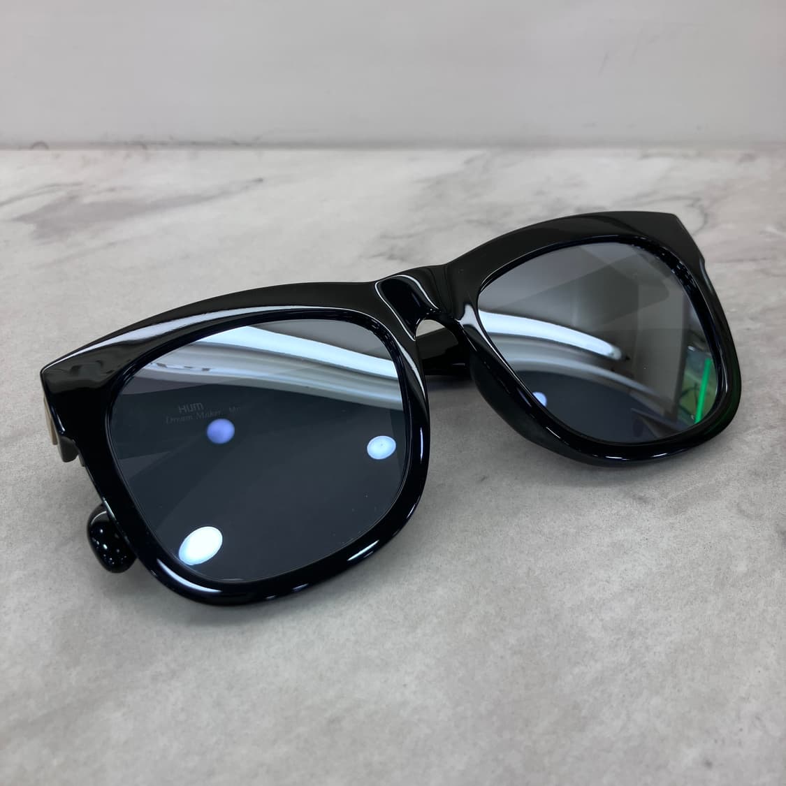 B98 흄 HUM 와이드 블랙 소두 미러 선글라스 상품이미지1