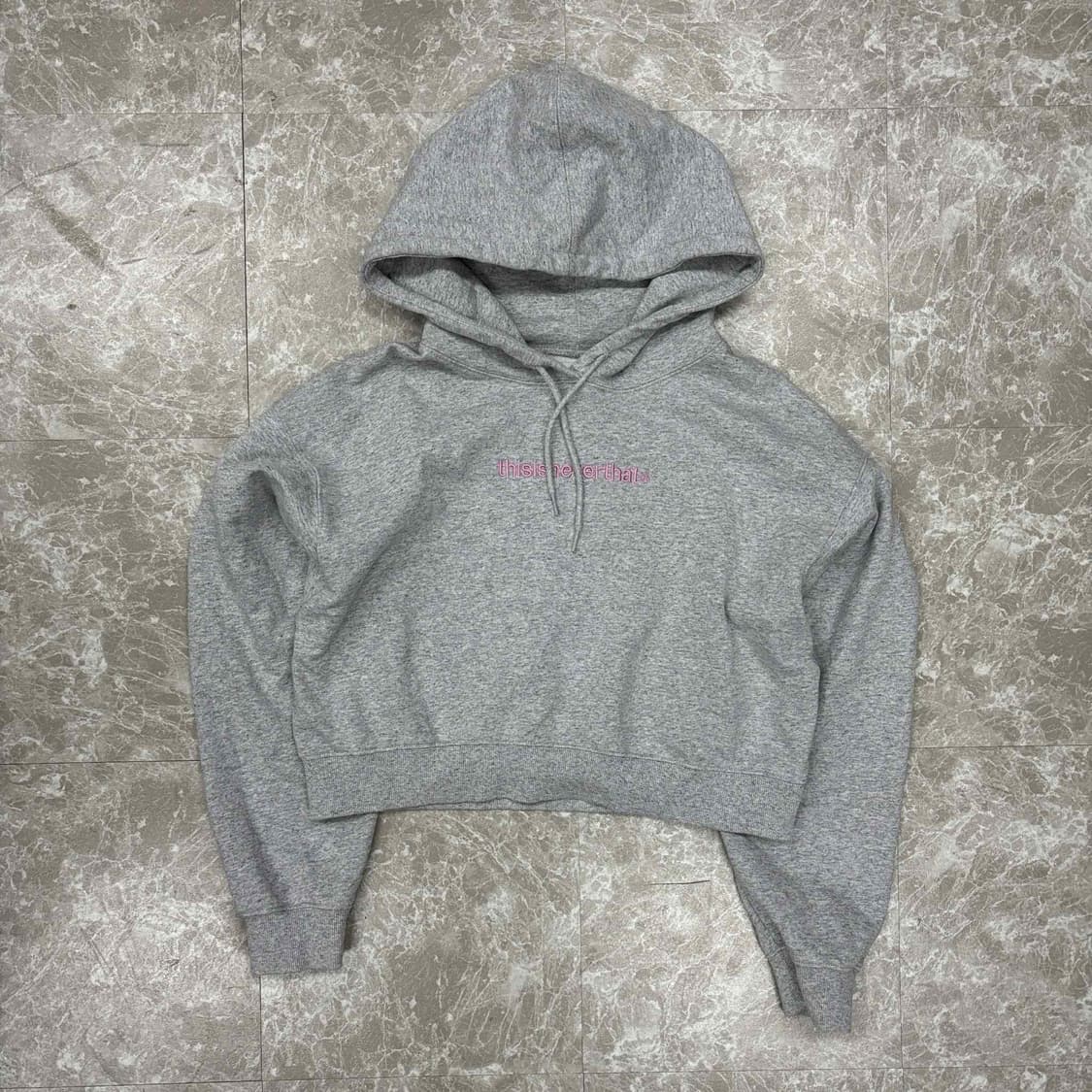 디스이즈네버뎃 시그니처 그레이 걸즈 세미크롭 후드티(M) 상품이미지2