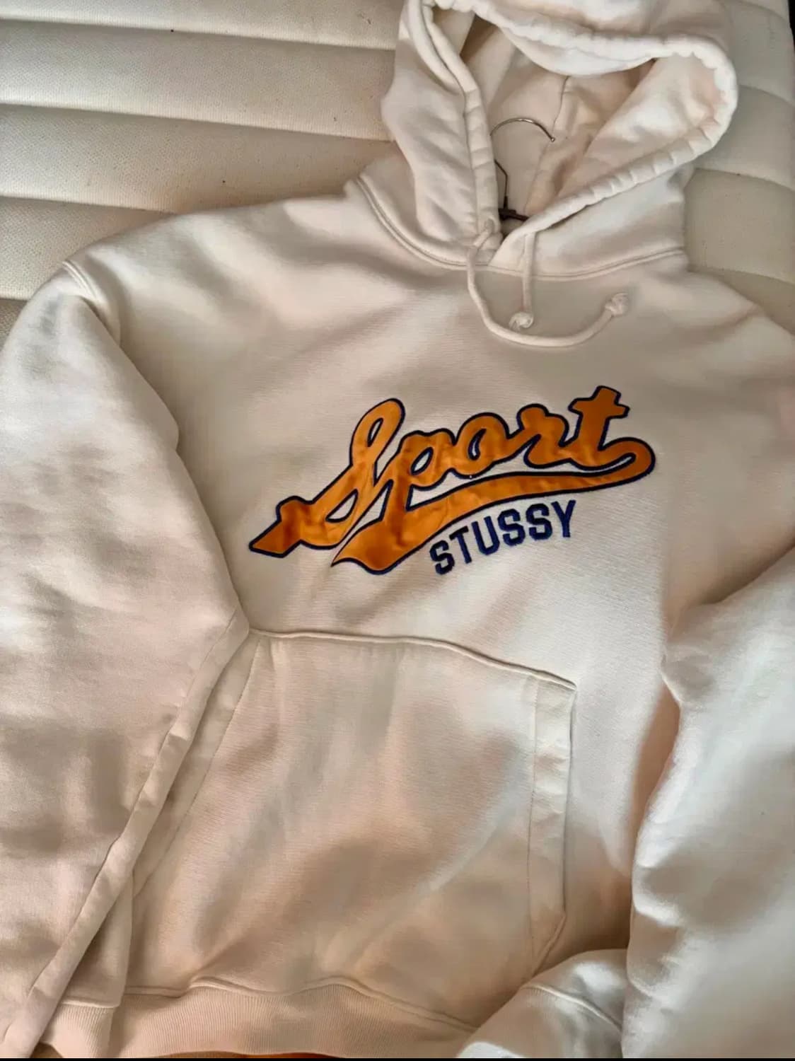 스투시 사틴 패치 오버사이즈 후드 오프 화이트 상품이미지1