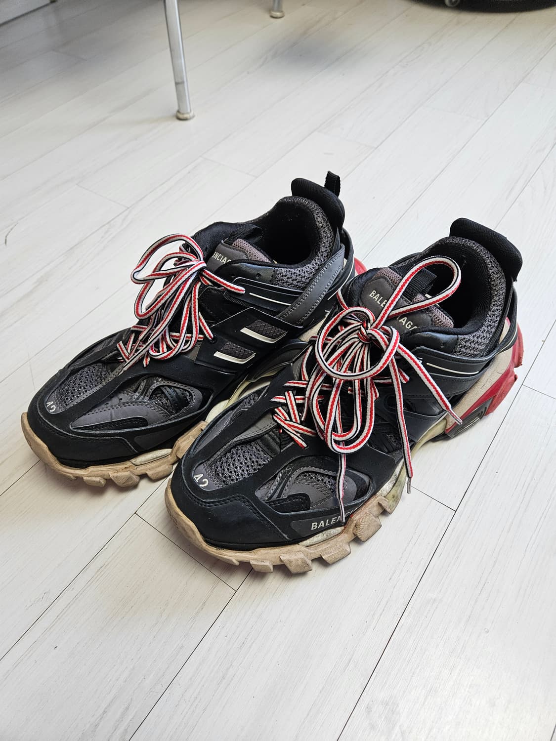 발렌시아가 트리플s 블랙/레드 42사이즈 상품이미지1