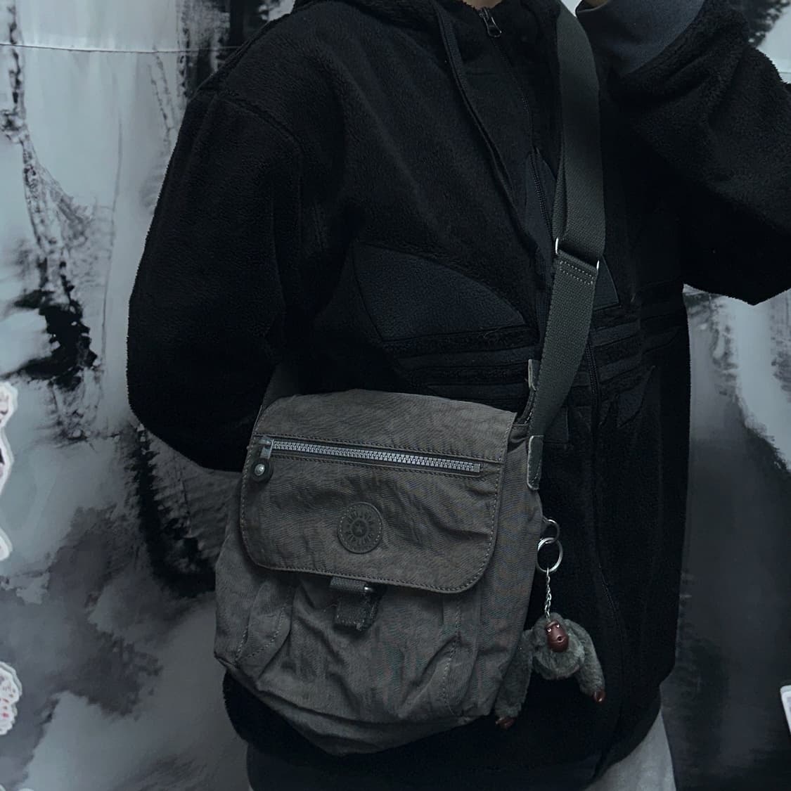 키플링 크로스백 그레이 상품이미지1