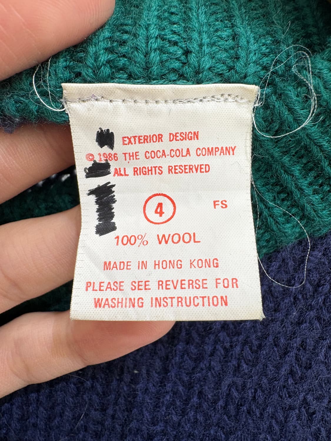 COCA COLA (Made in Hong Kong) 니트 상품이미지7