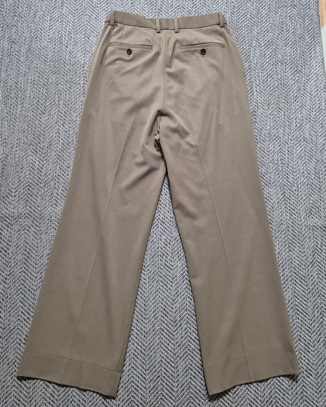 무신사스탠다드 리얼와이드핏 히든밴딩 슬랙스 29 더스티베이지 상품이미지2