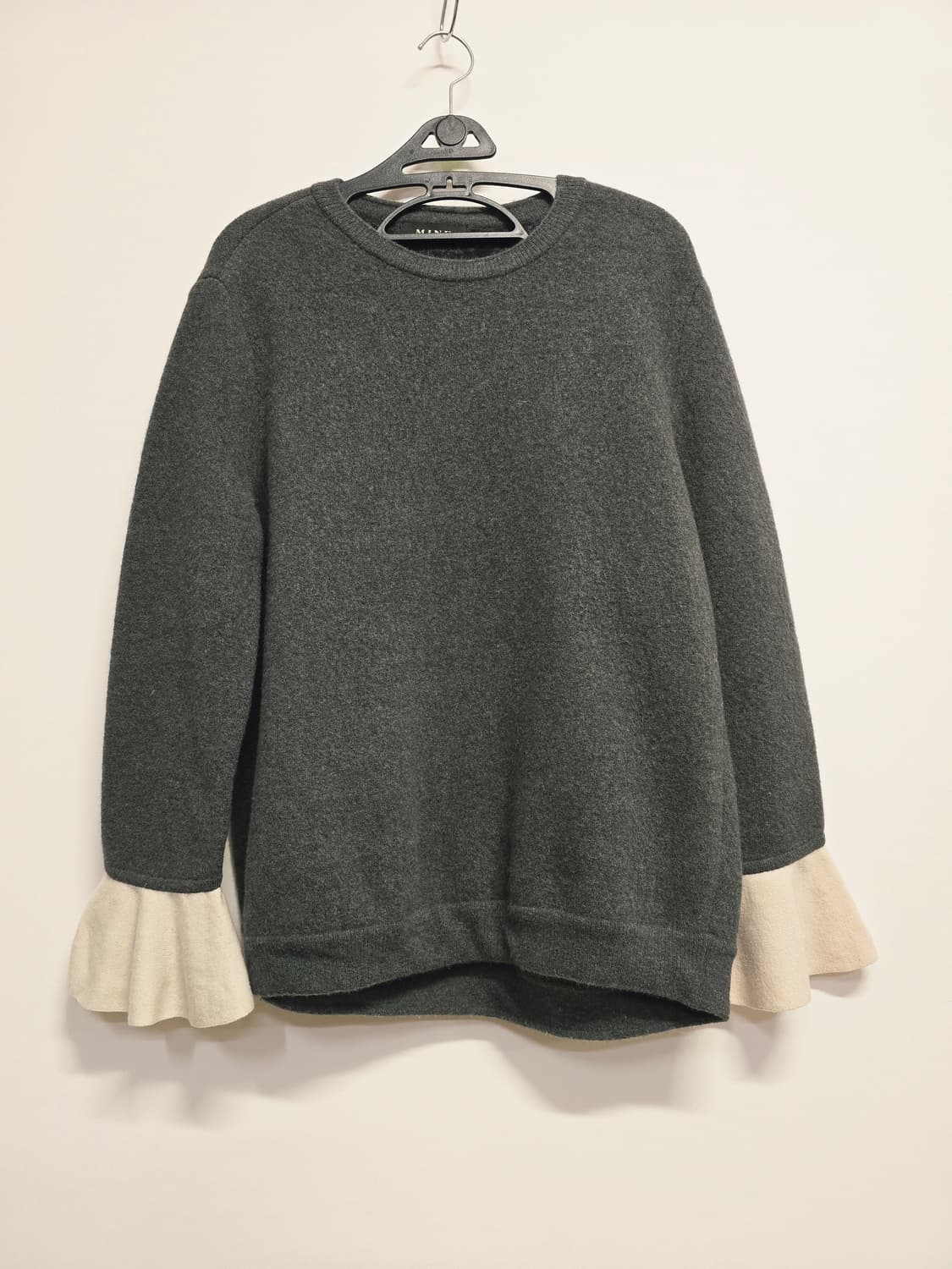 MINE 회색 소매플레어 니트 양모앙고라혼방 상품이미지1