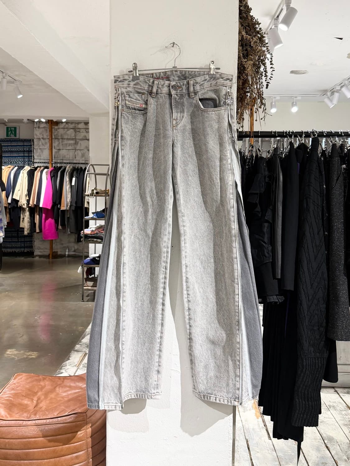 디젤 2002-FS1 그레이 사이드 지퍼 트라우저 데님 팬츠 상품이미지2