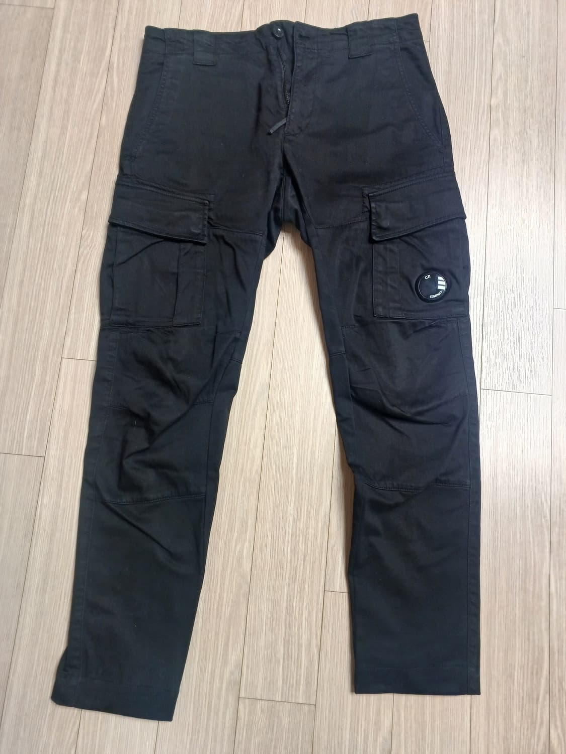 C.P. Compan 렌즈 디테일 사틴 카고 팬츠 상품이미지5