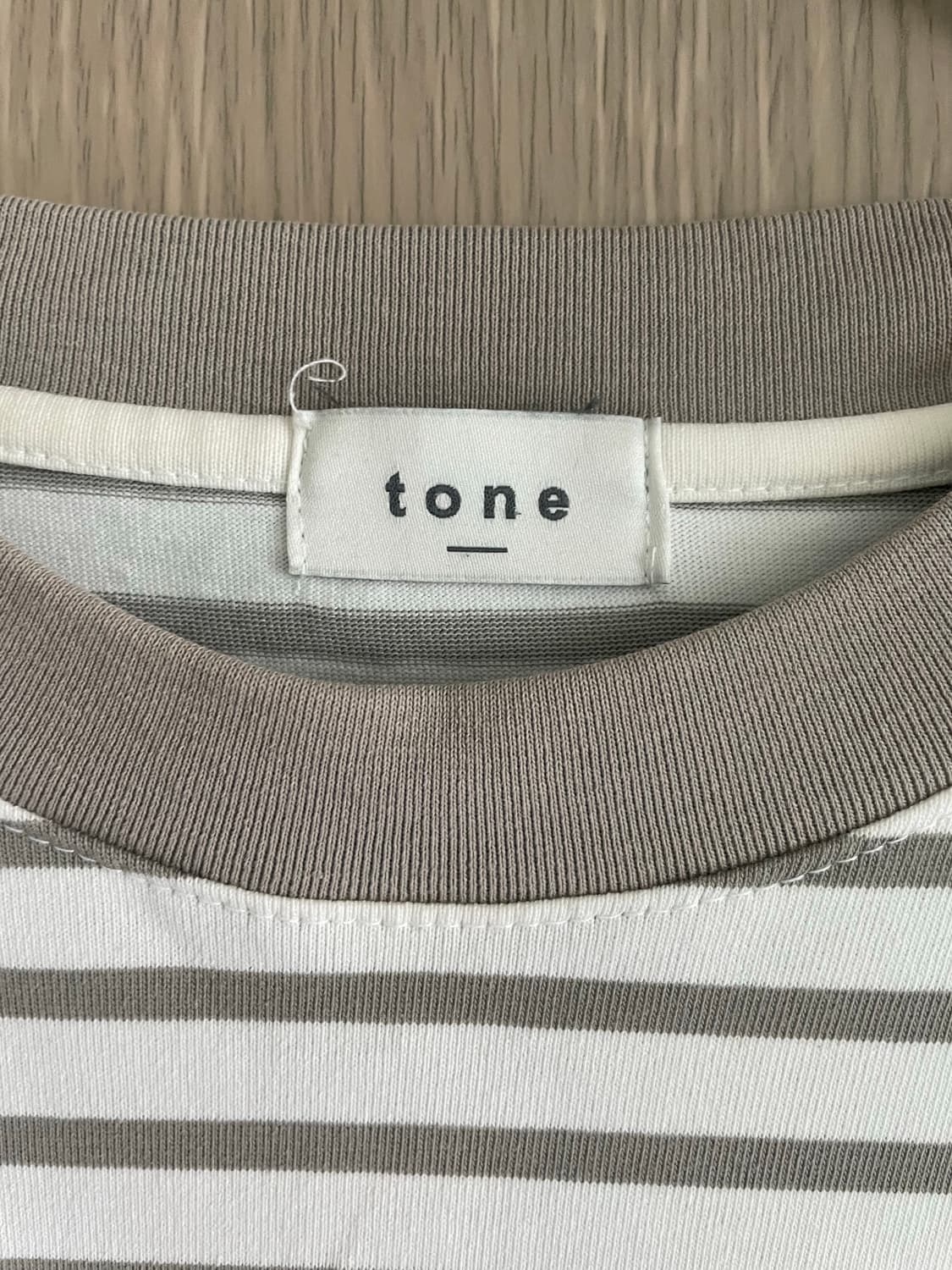 너디 뮤트 올리브그린 단기라 스트라이프 롱티 상품이미지2