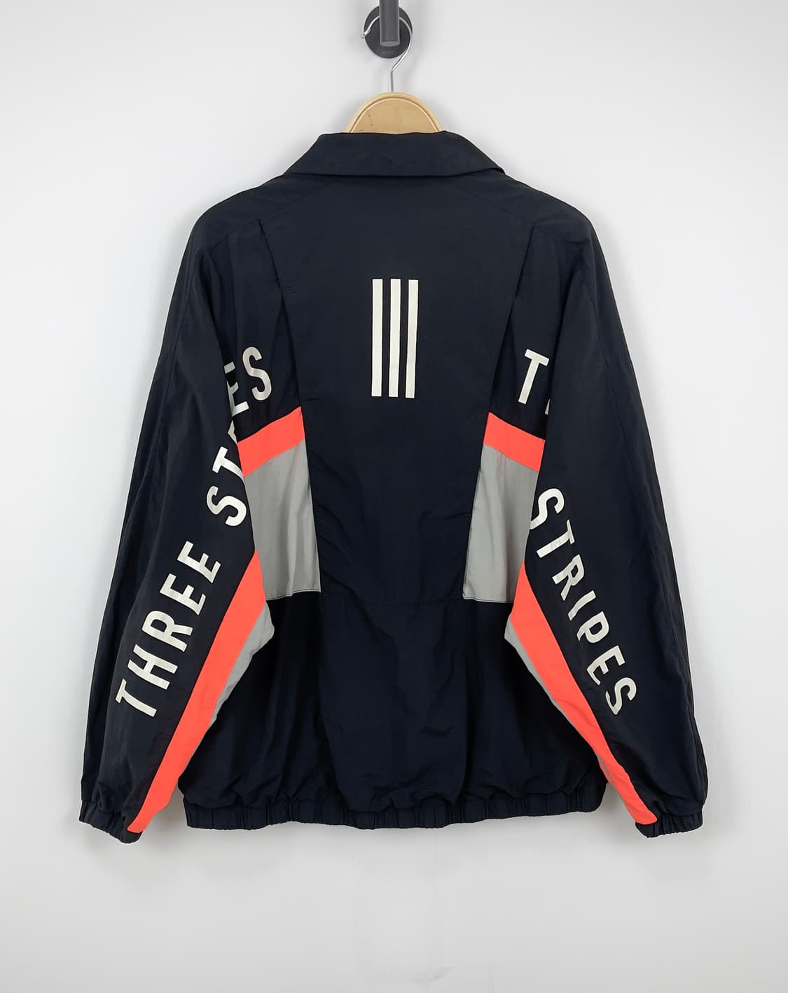 아디다스 빅로고 블랙 윈드브레이커 자켓 상품이미지2