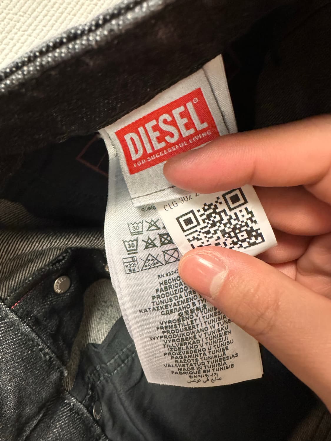 (호시 착용) 24FW 디젤 블랙 워싱 부츠컷 플레어 데님 팬츠 상품이미지5