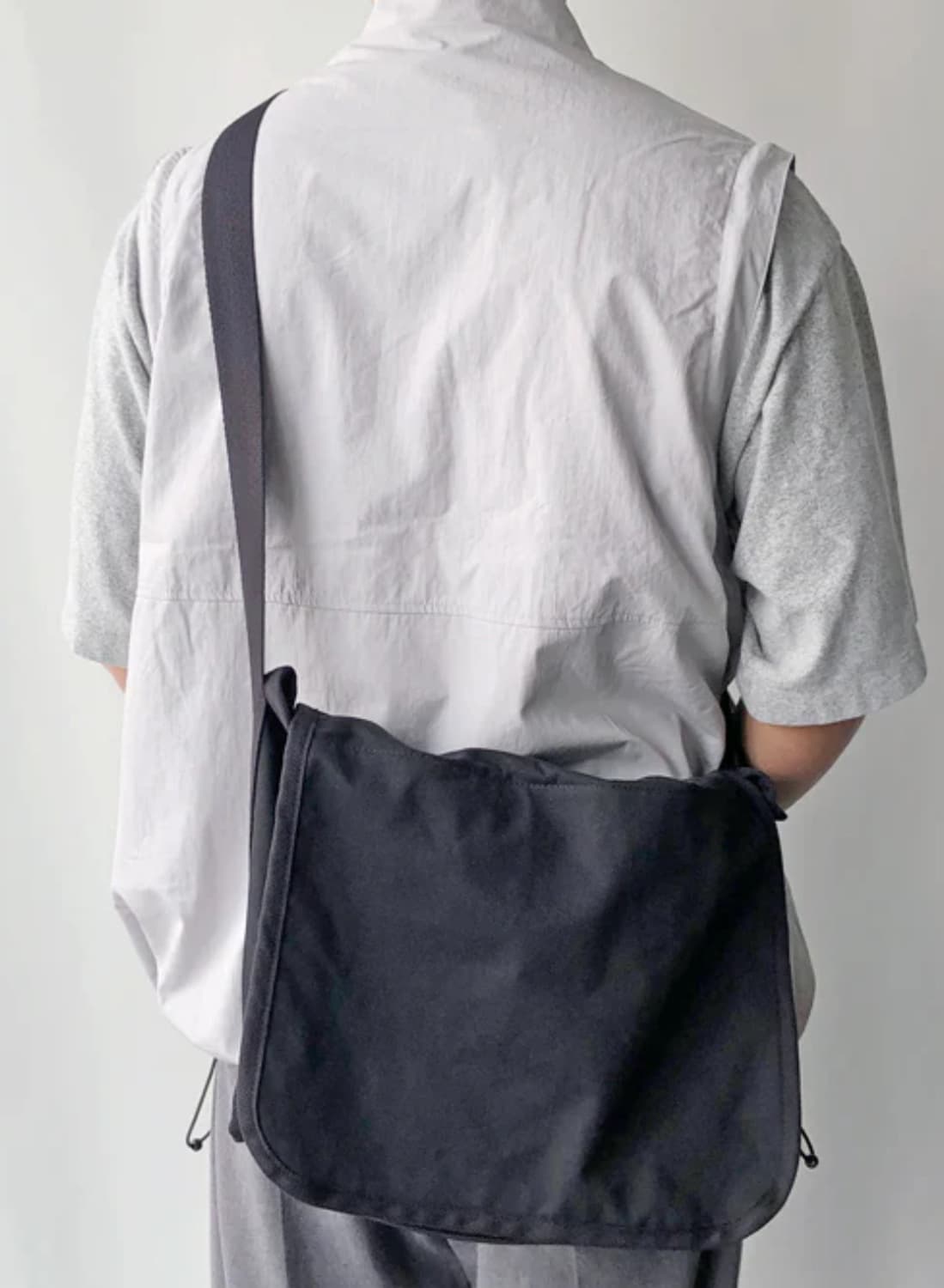 (새상품)MHL 워시드 코튼 드릴 숄더백 블랙 상품이미지10