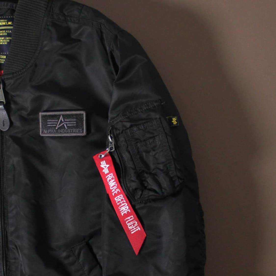 Alpha Industries 알파인더스트리 MA-1 클래식 블랙 자켓 상품이미지4