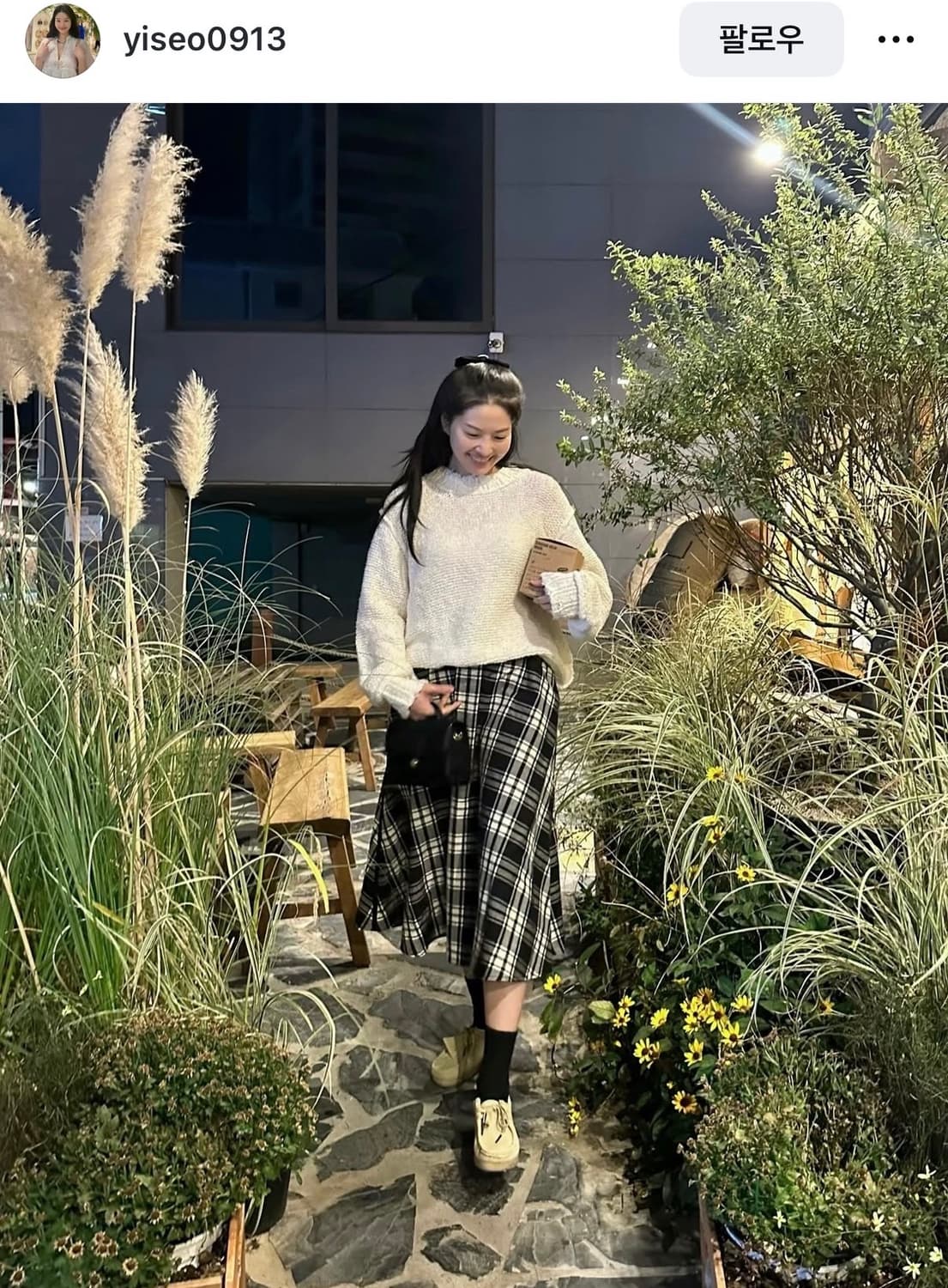 르바 리버스 트위드 라운드 니트 (새상품) 상품이미지5