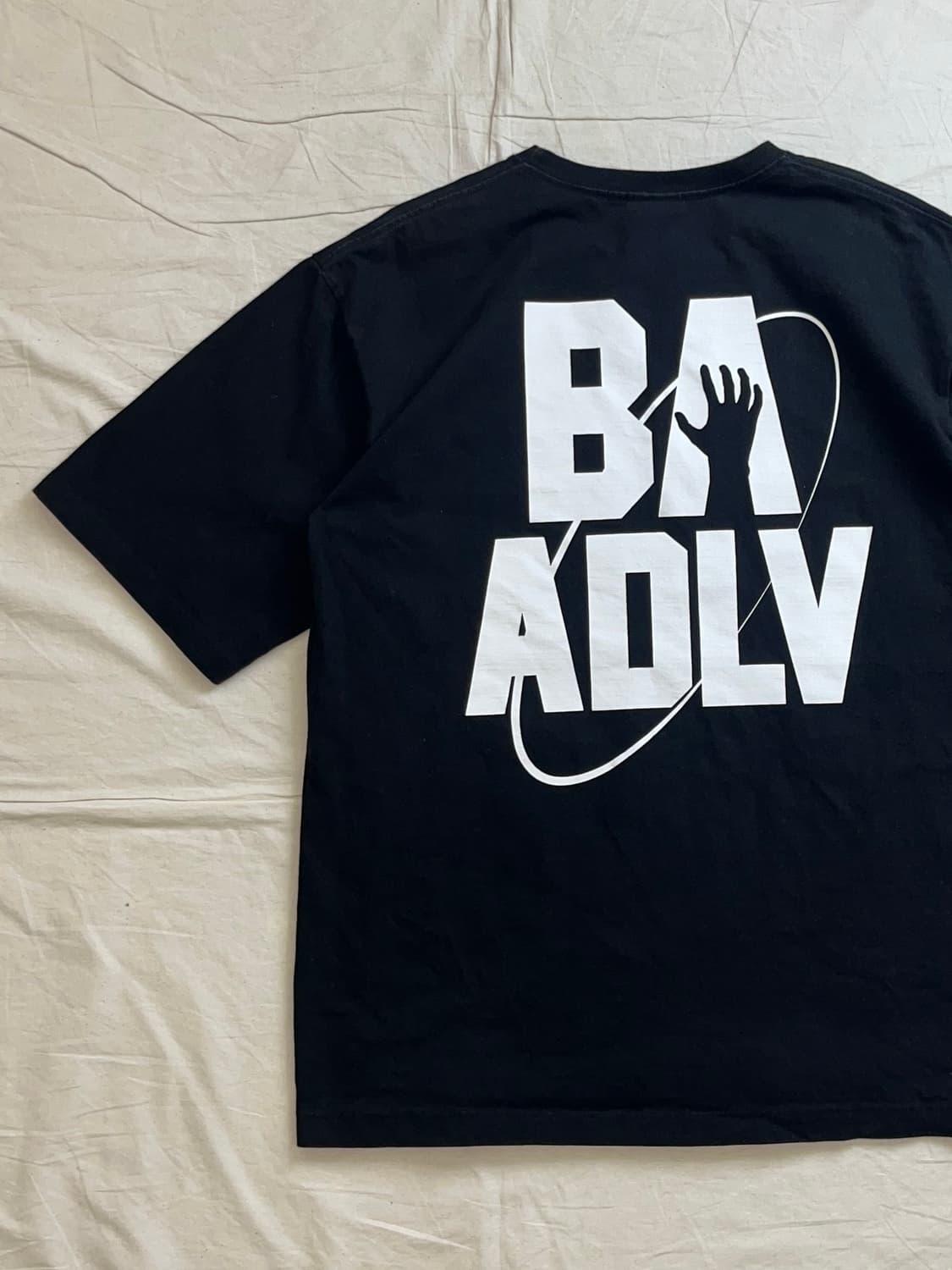 ADLV X BURIED ALIVE 아크메드라비 반팔티 블랙 상품이미지2