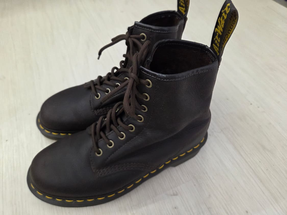 닥터마틴  다크브라운 UK6 (250mm) 상품이미지3