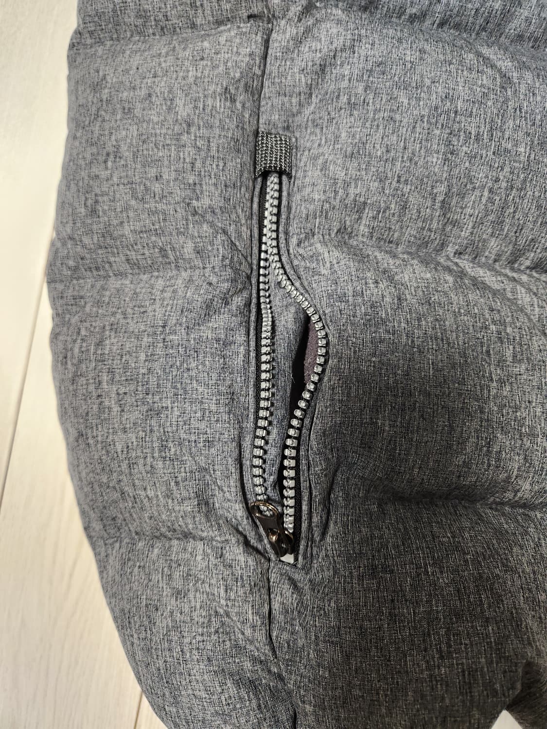 새상품급)헤지스 덕다운 베스트 패딩조끼 그레이385 사이즈100

모자  상품이미지4