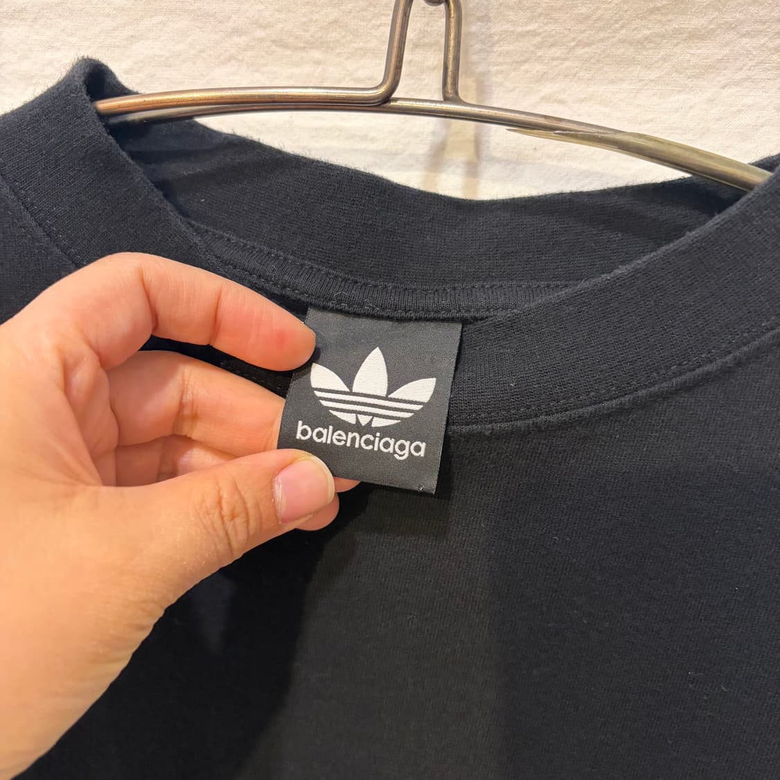 발렌시아가 아디다스 콜라보 오버 반팔티셔츠 상품이미지3