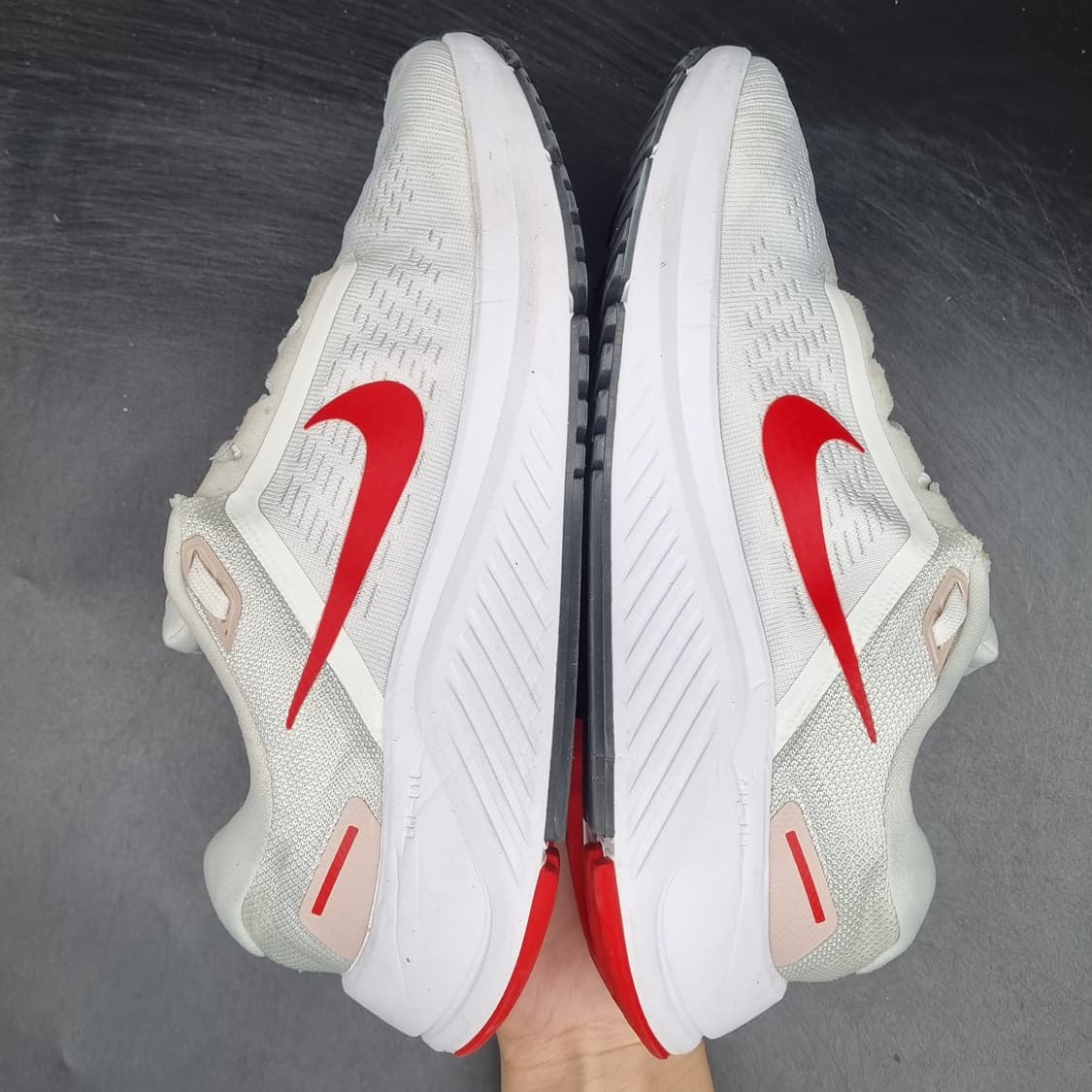 나이키 에어줌 스트럭쳐24 여성운동화235 상품이미지5