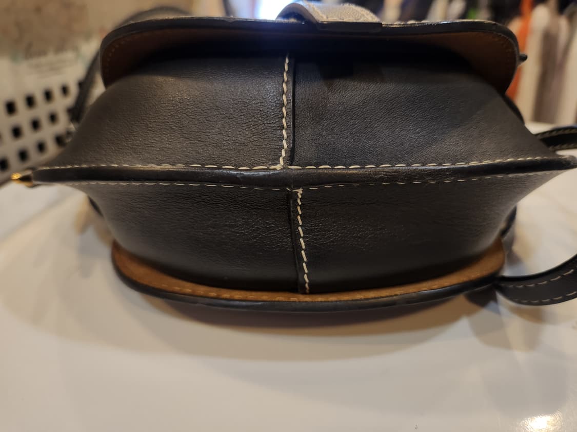 로에베 게이트백 미니 블랙  상품이미지4