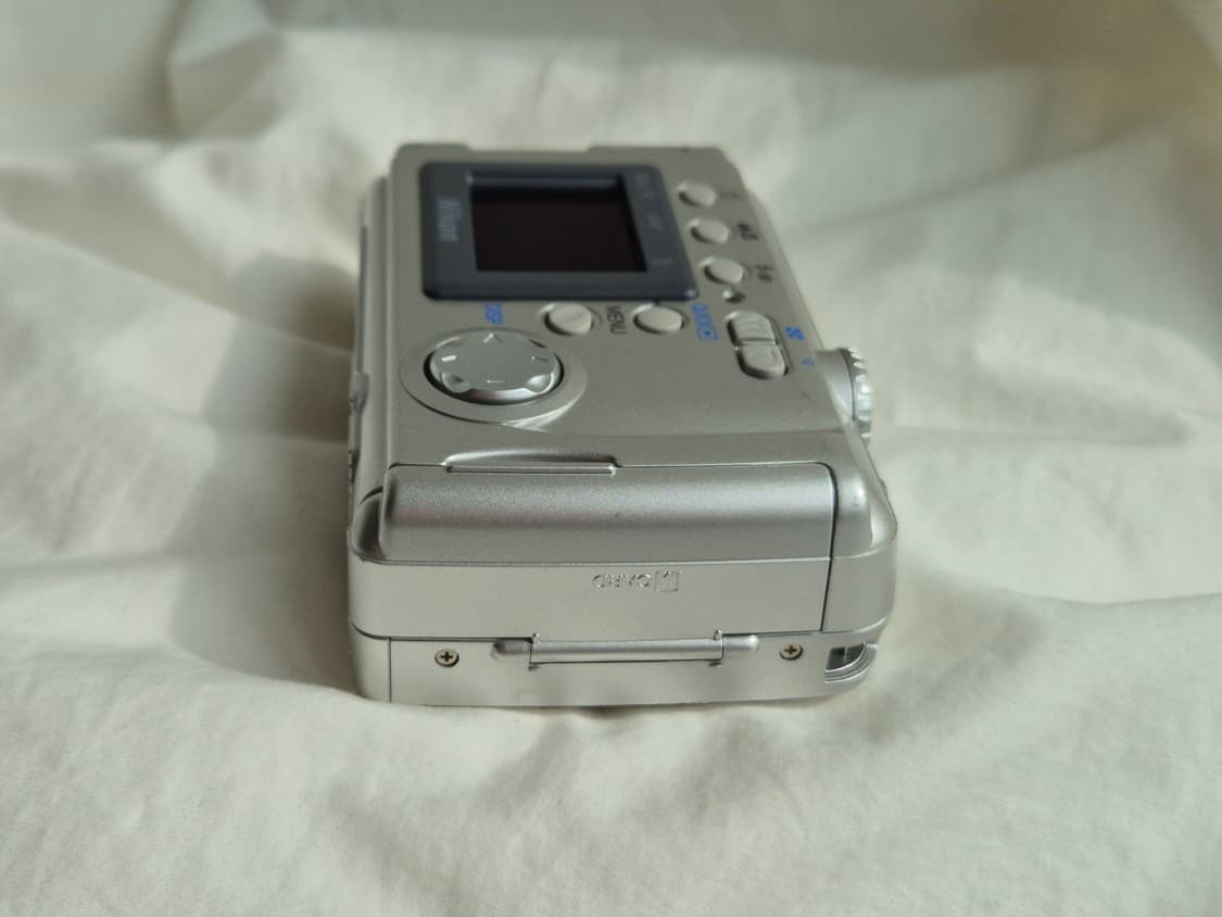 작례📸 니콘 쿨픽스 2000 (Coolpix 2000)  상품이미지8