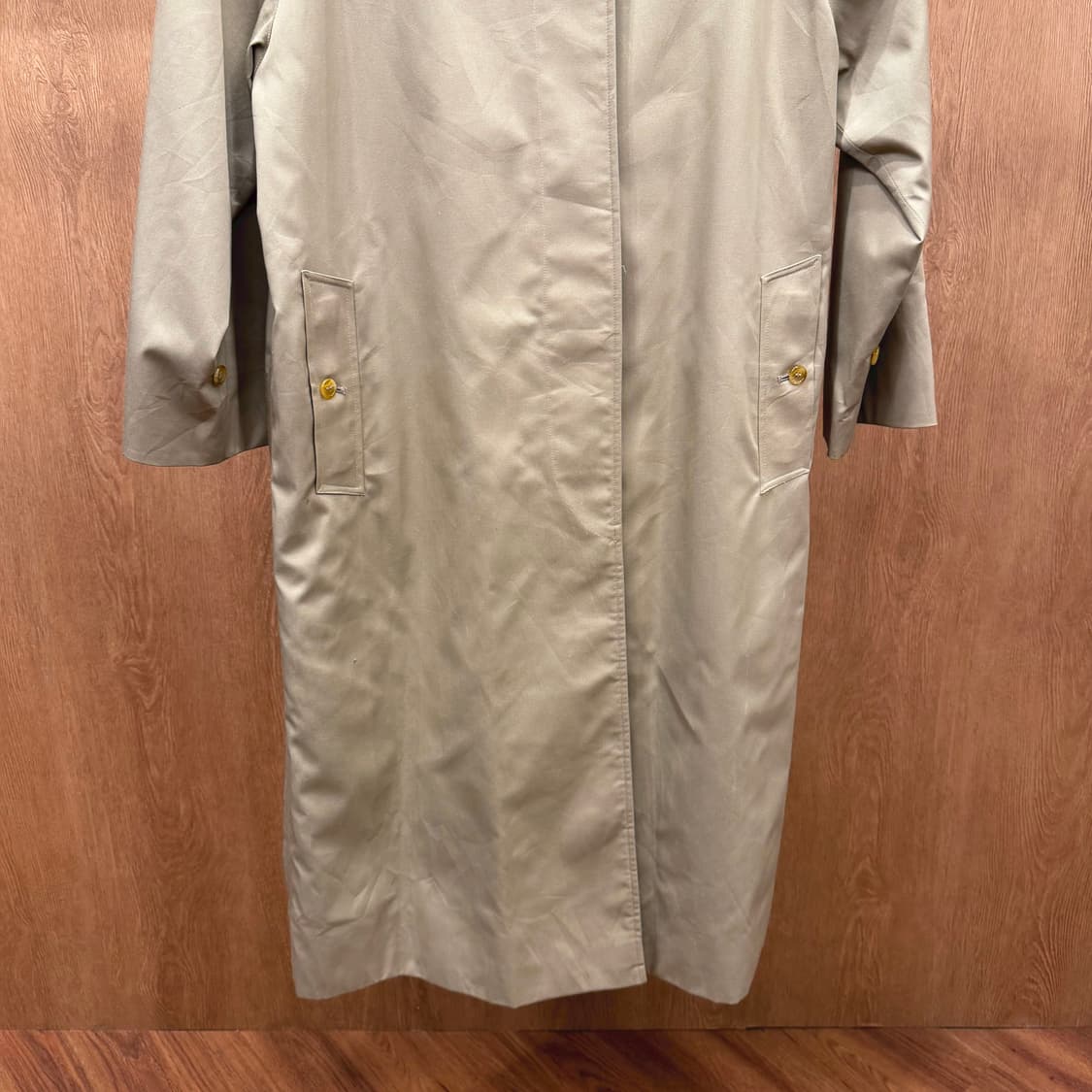 버버리 롱 트렌치 코트 히든 버튼업 노바 체크 배색 안감 디테일 베이지 상품이미지5