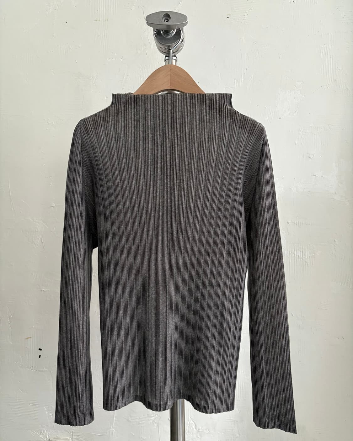 Pleats Please 플리츠플리즈 그레이 플리츠 긴팔 티셔츠 상품이미지7