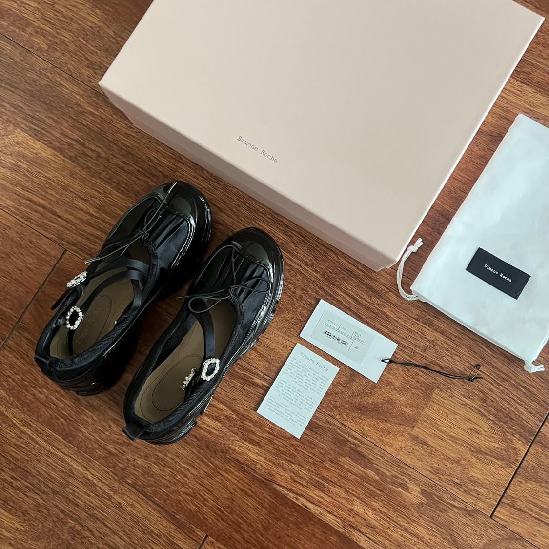 시몬로샤 크리스털 임벨리시드 새틴 플랫 슈즈 36 상품이미지1