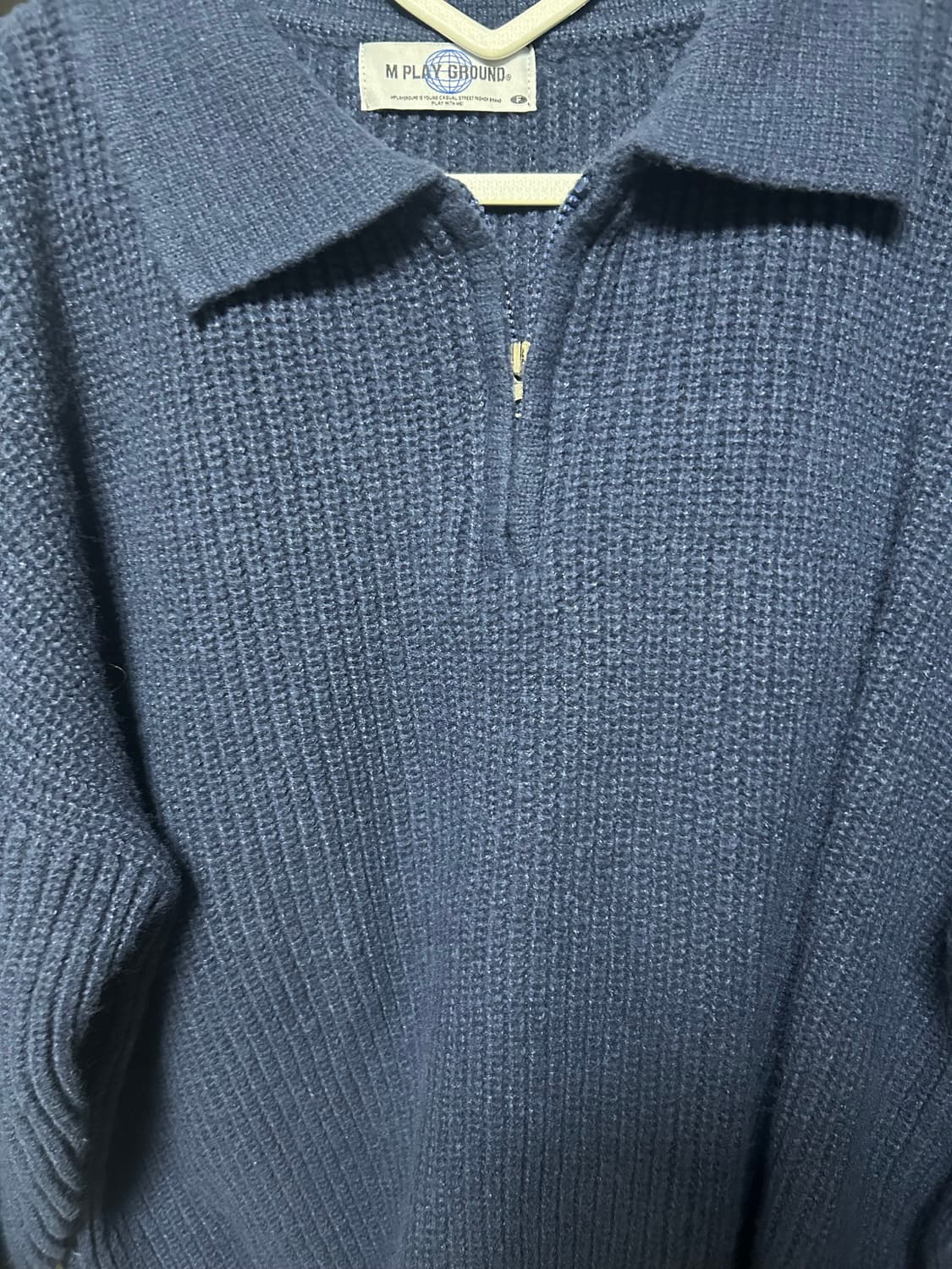 플레이그라운드 네이비 반집업 니트 상품이미지1