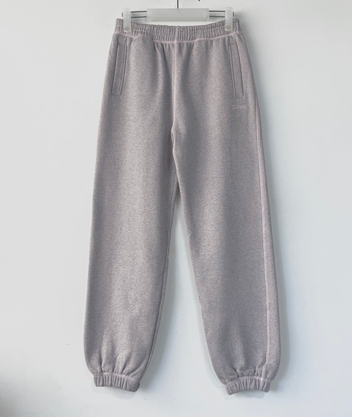 가니 GANNI 로고 밴딩 조거 스웨트 팬츠 상품이미지1