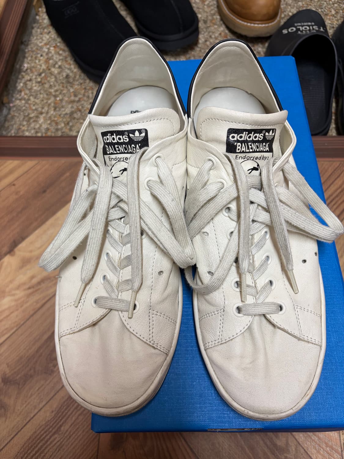 발렌시아가 아디다스 스탠스미스 오프화이트43 상품이미지1