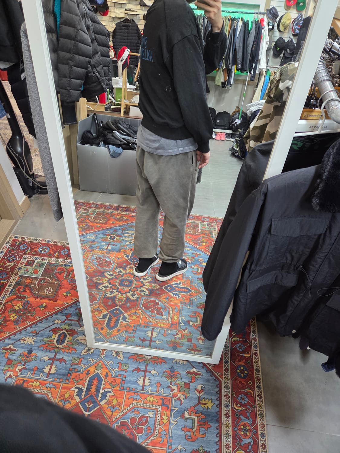 준지 20ss 시멘트리 자수로고 오버핏 맨투맨 xs 상품이미지9