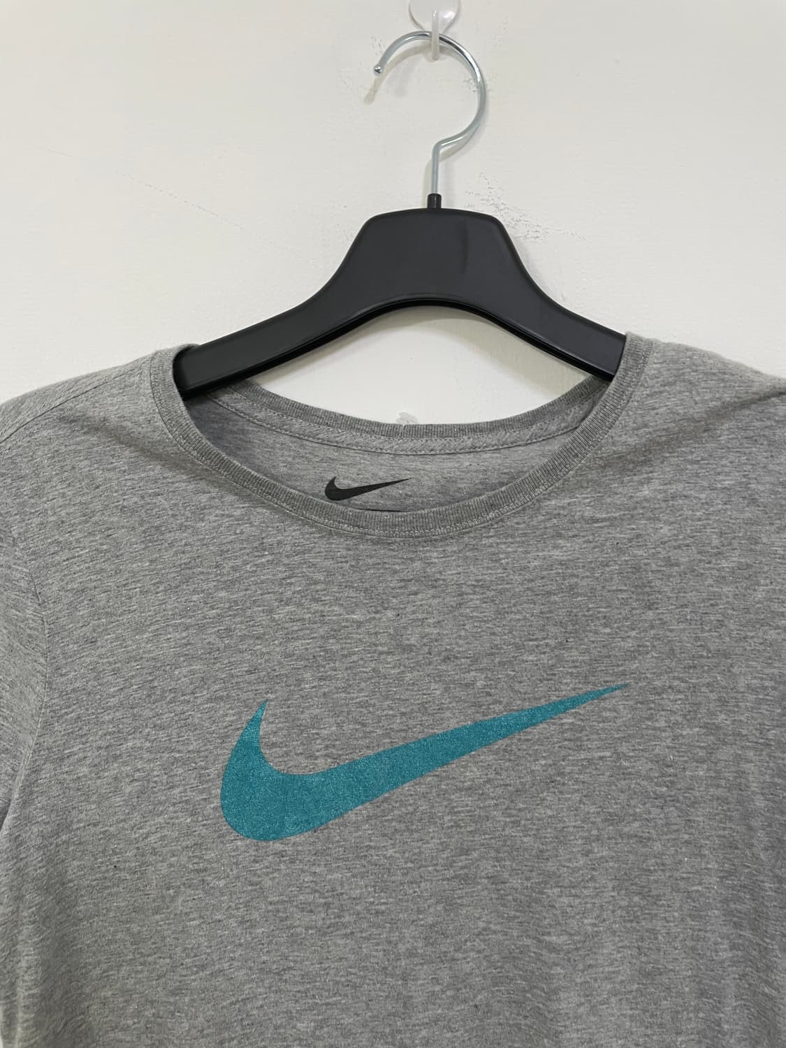 나이키 스우시 반팔 티셔츠 그레이 상품이미지7