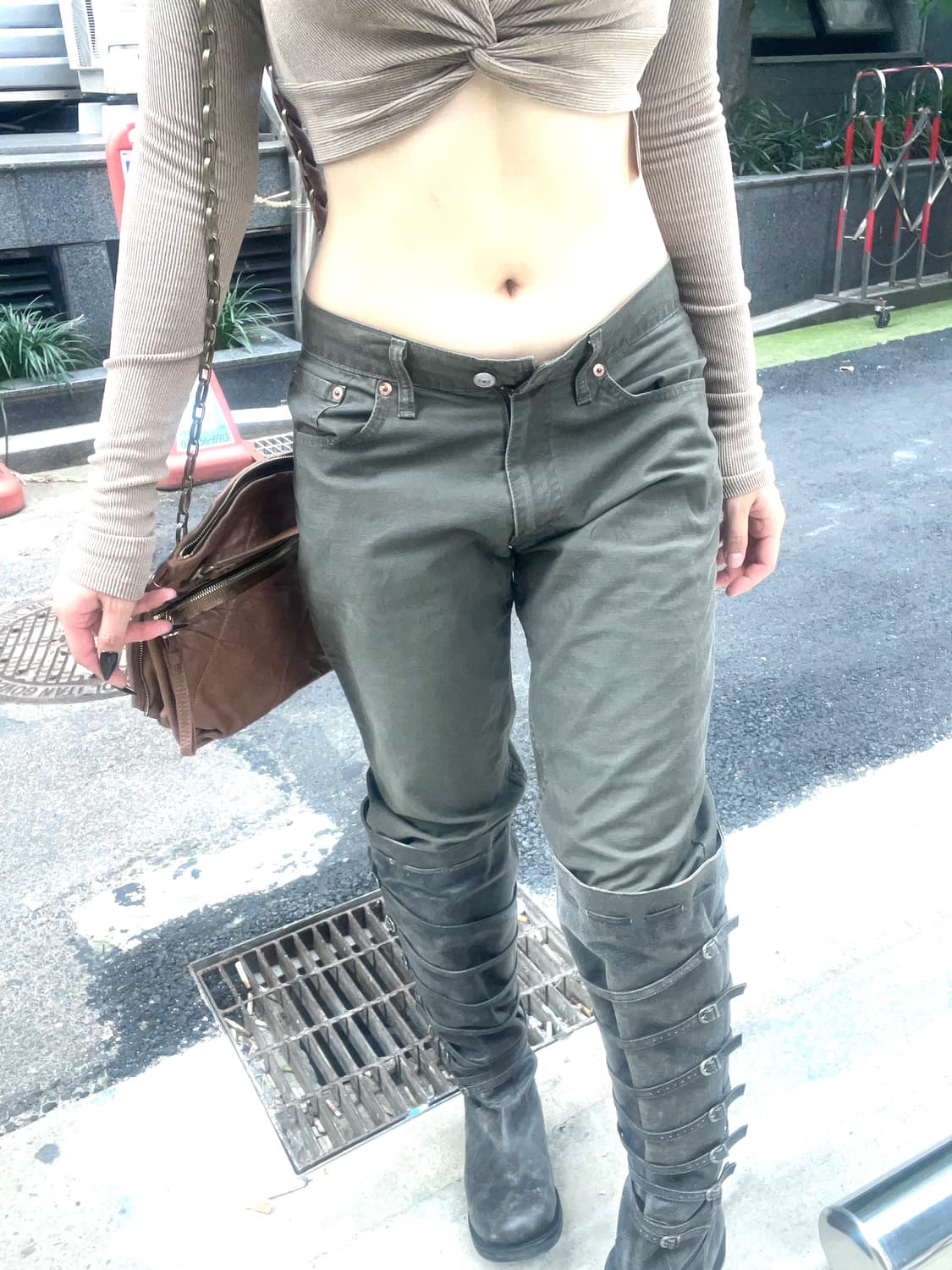 standard fit khaki jeans 상품이미지2