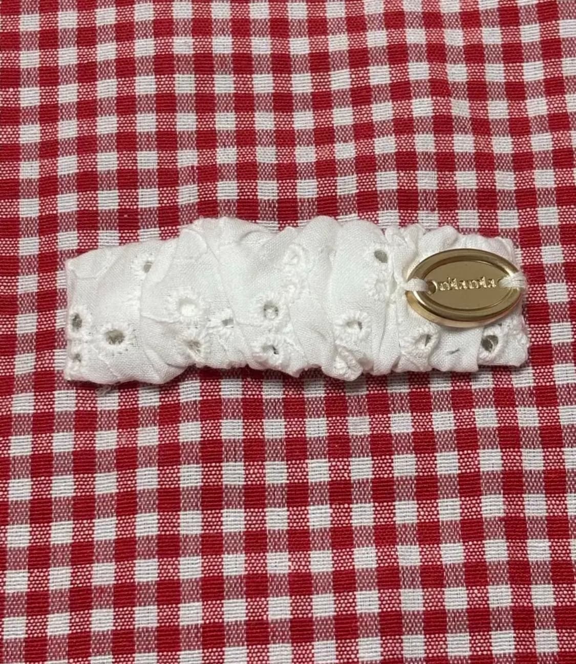 로라로라 LACE LOGO PIN WHITE 레이스 로고 머리핀 헤어클립 상품이미지4