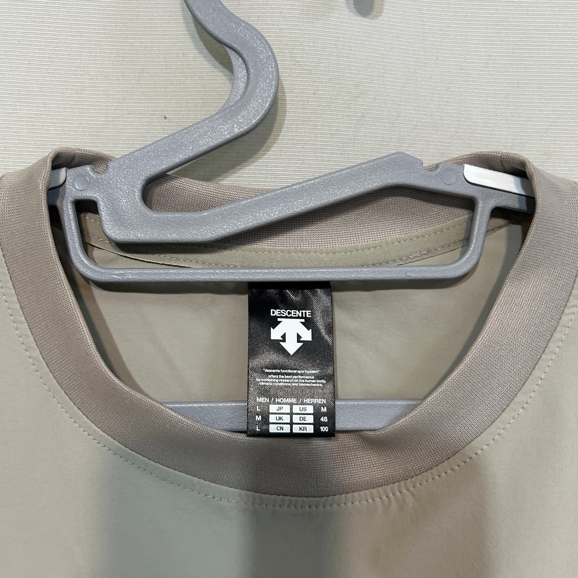 데상트 남성 웜업 맨투맨 100  상품이미지2