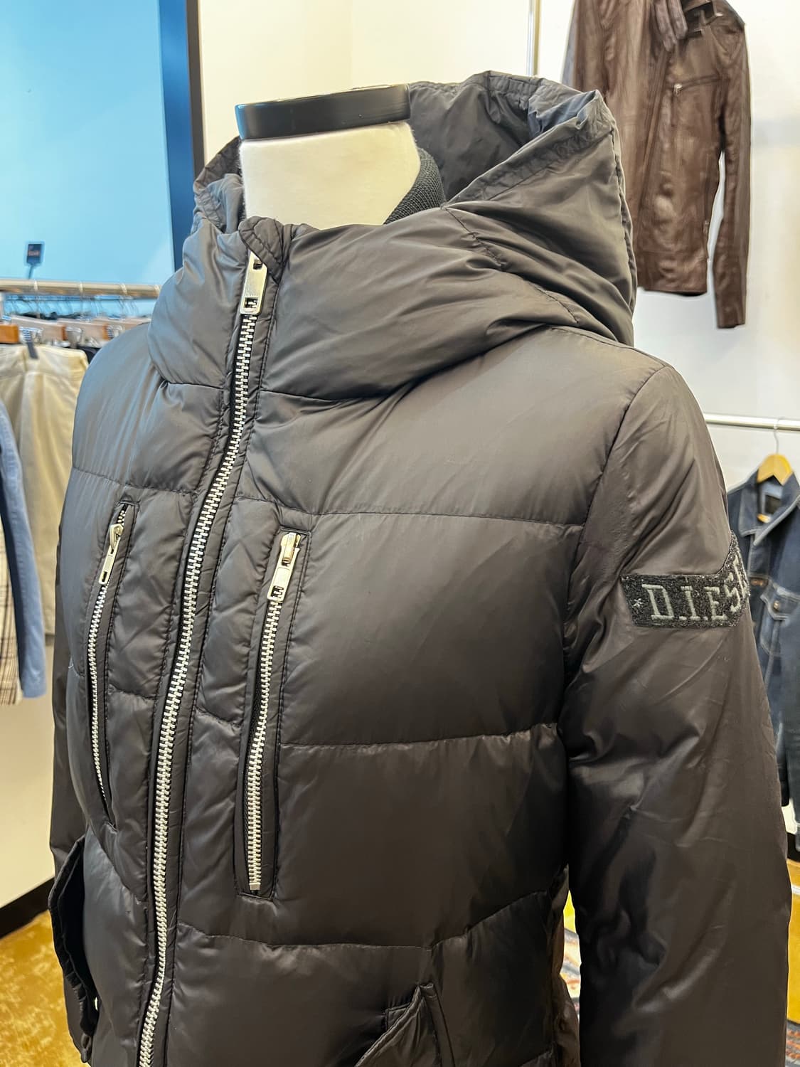 디젤 덕다운 롱패딩 블랙 상품이미지3