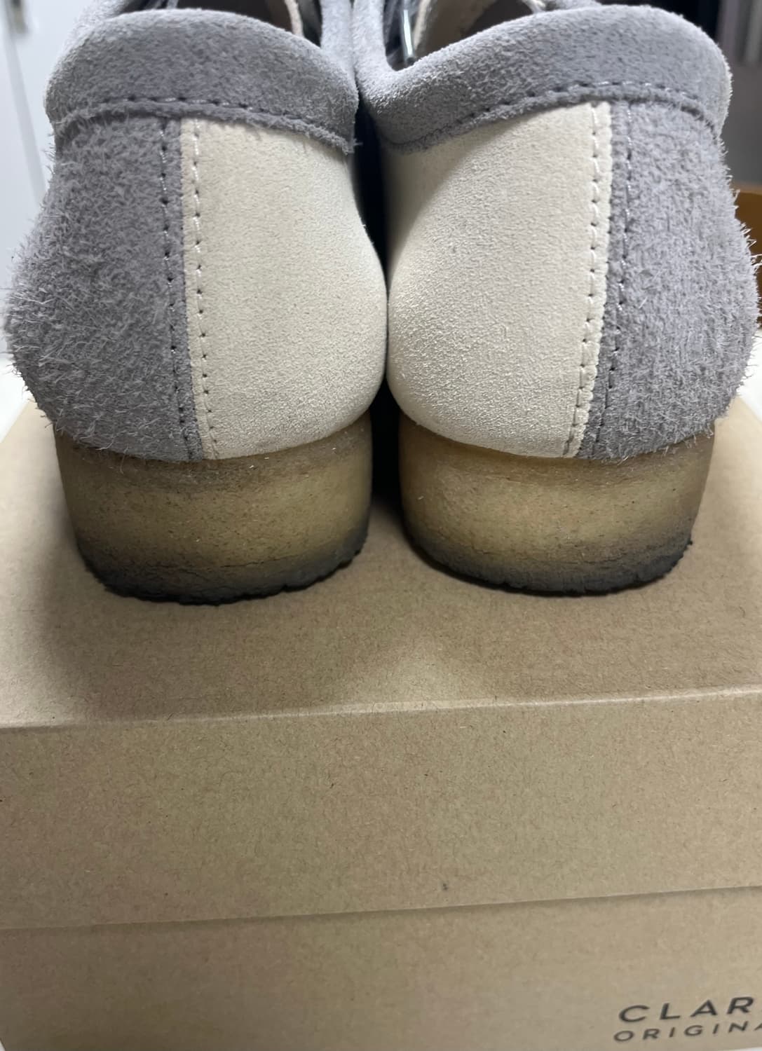 클락스 왈라비 배색 (그레이 /아이보리) 275 사이즈 상품이미지4