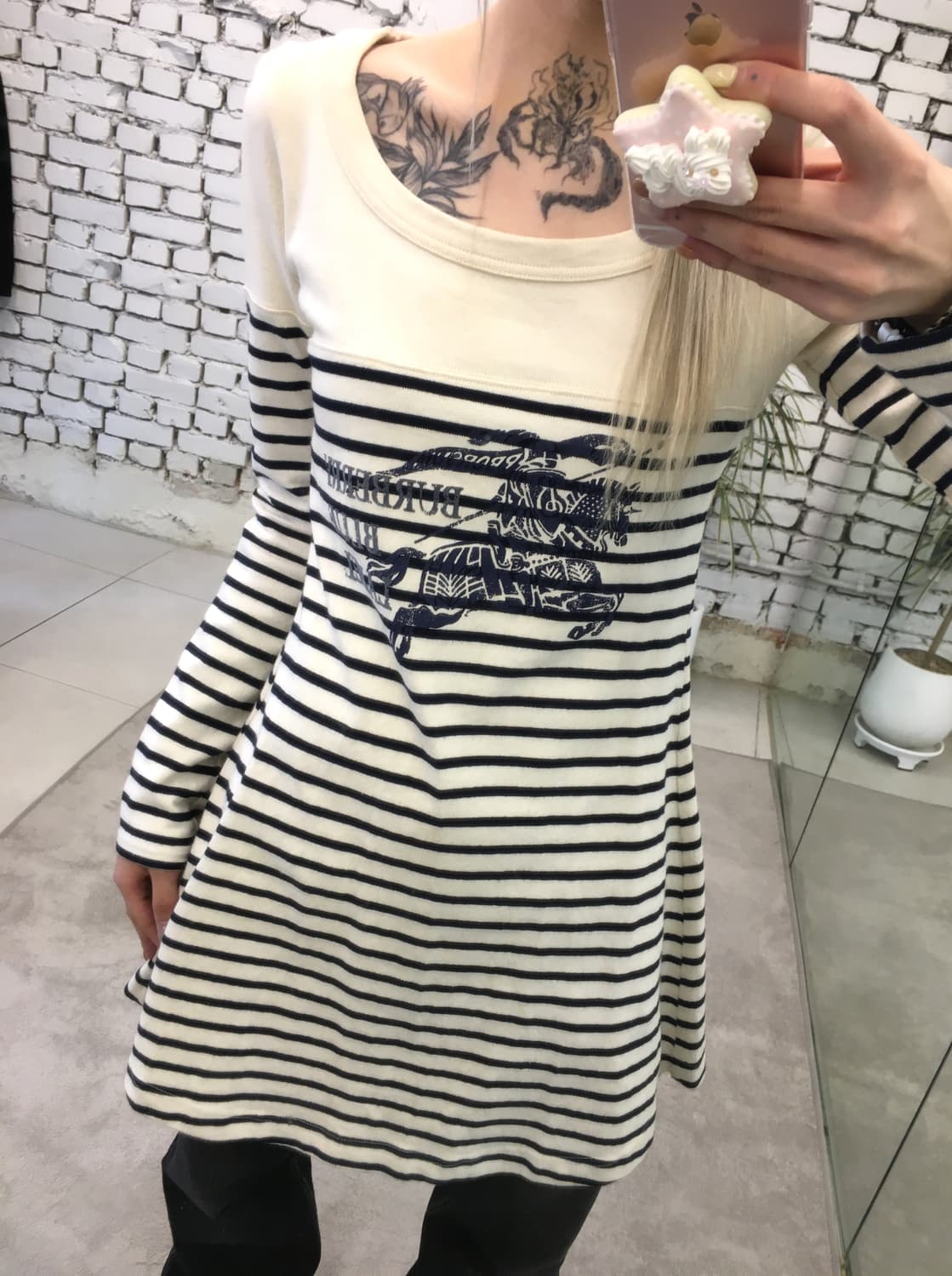 버버리 블루라벨 슬림핏 니트 상품이미지2