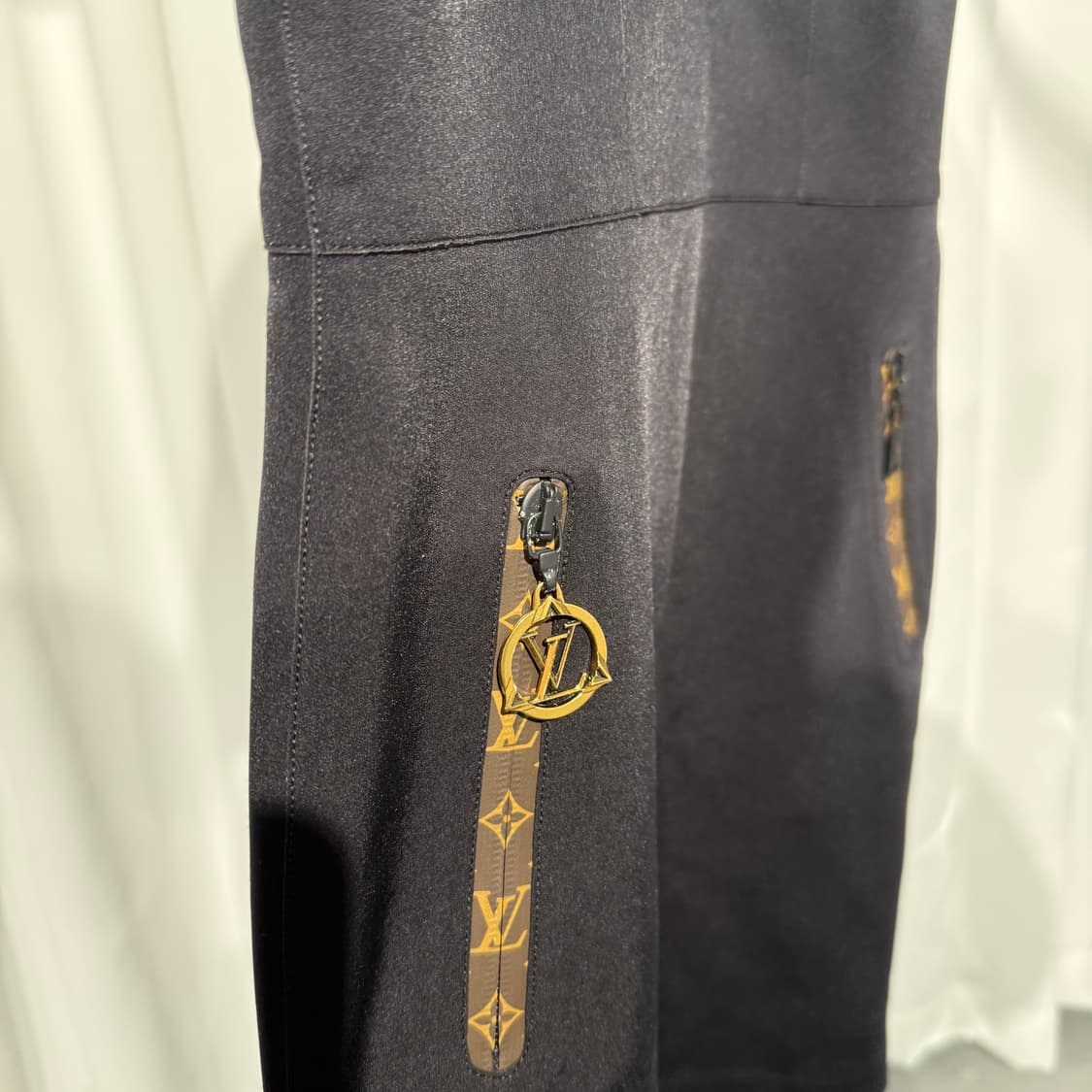 (38) 루이비통 FIRO64NHY 모노그램 드레스 상품이미지5