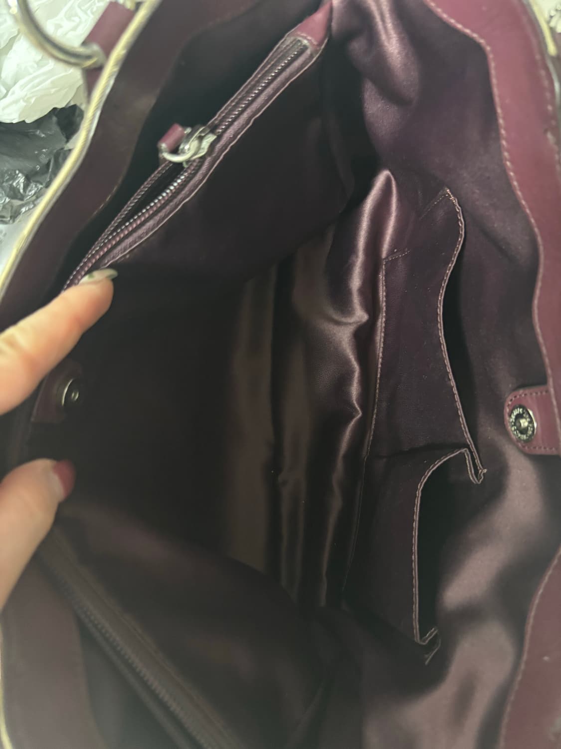 COACH 코치 시그니처 플럼 레더 숄더백 (새것 같은 상태) 상품이미지3