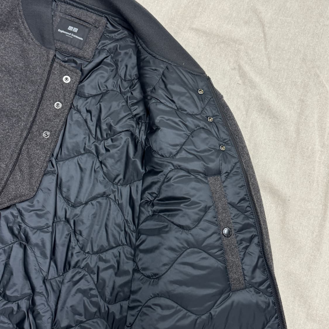 유니클로 x  엔지니어드가먼츠 누빔 울 봄버 3XL 상품이미지6