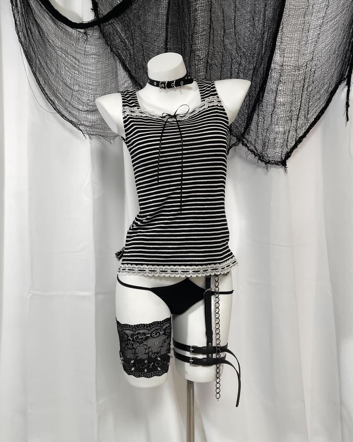 stripe lace sleeveless 상품이미지1