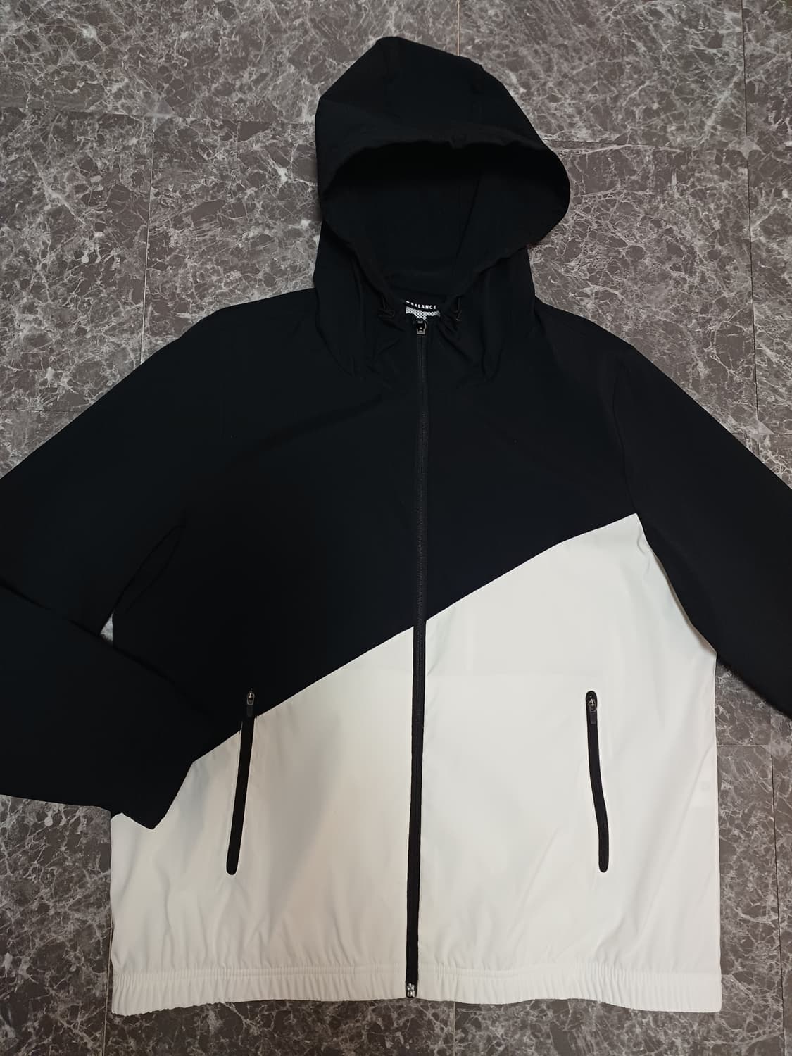 TOPTEN10 바람막이 후드 자켓 (XL)
 상품이미지2