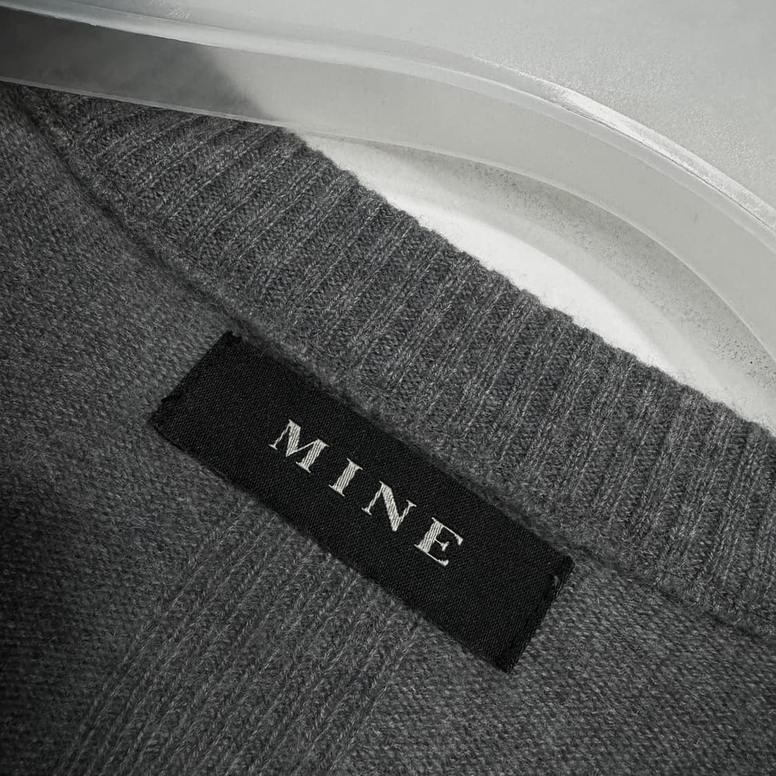 마인 커프스 버튼 캐시미어 니트 탑 (GREY) 상품이미지2