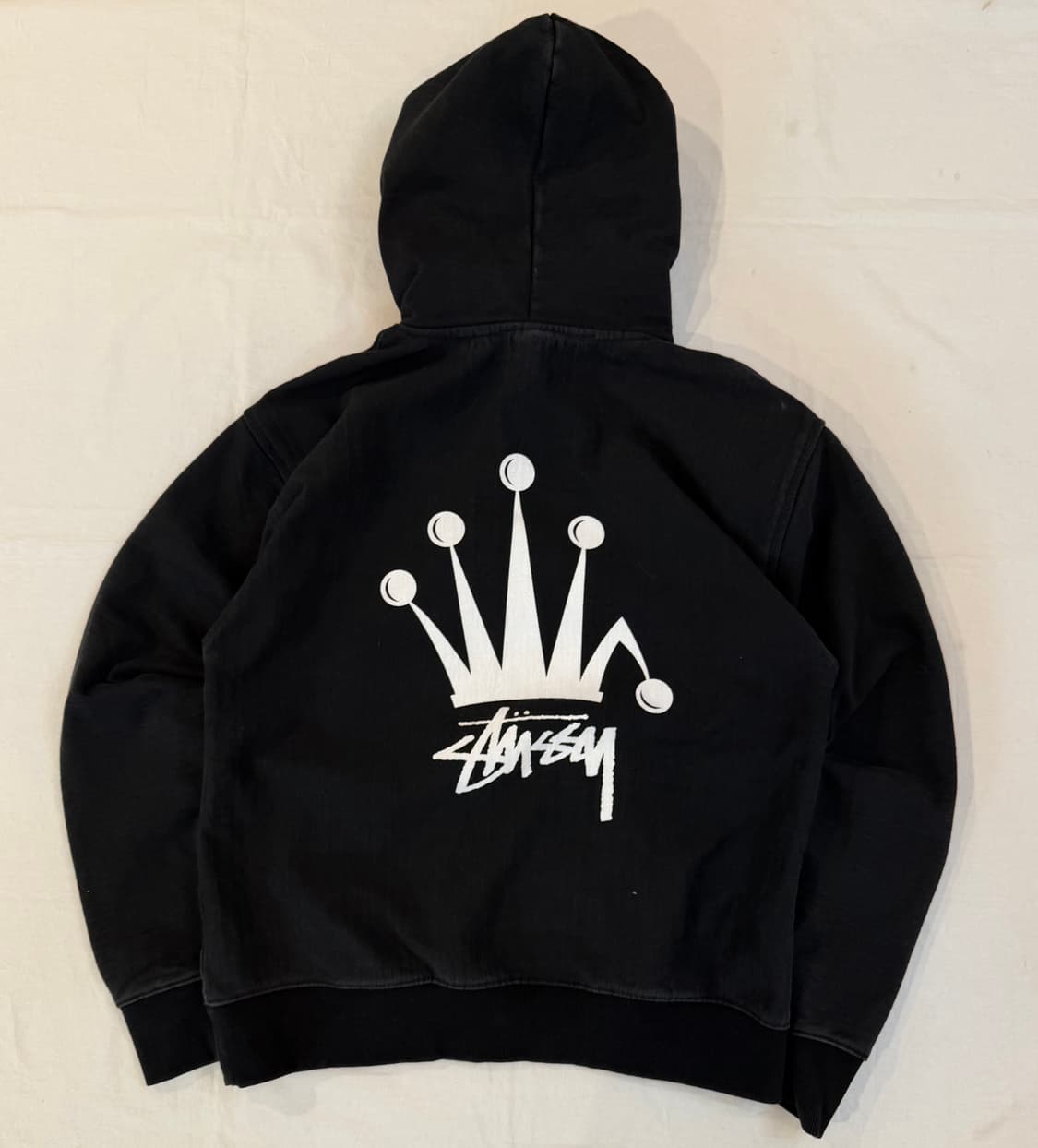 스투시 크라운 빅로고 후드티 블랙 상품이미지3